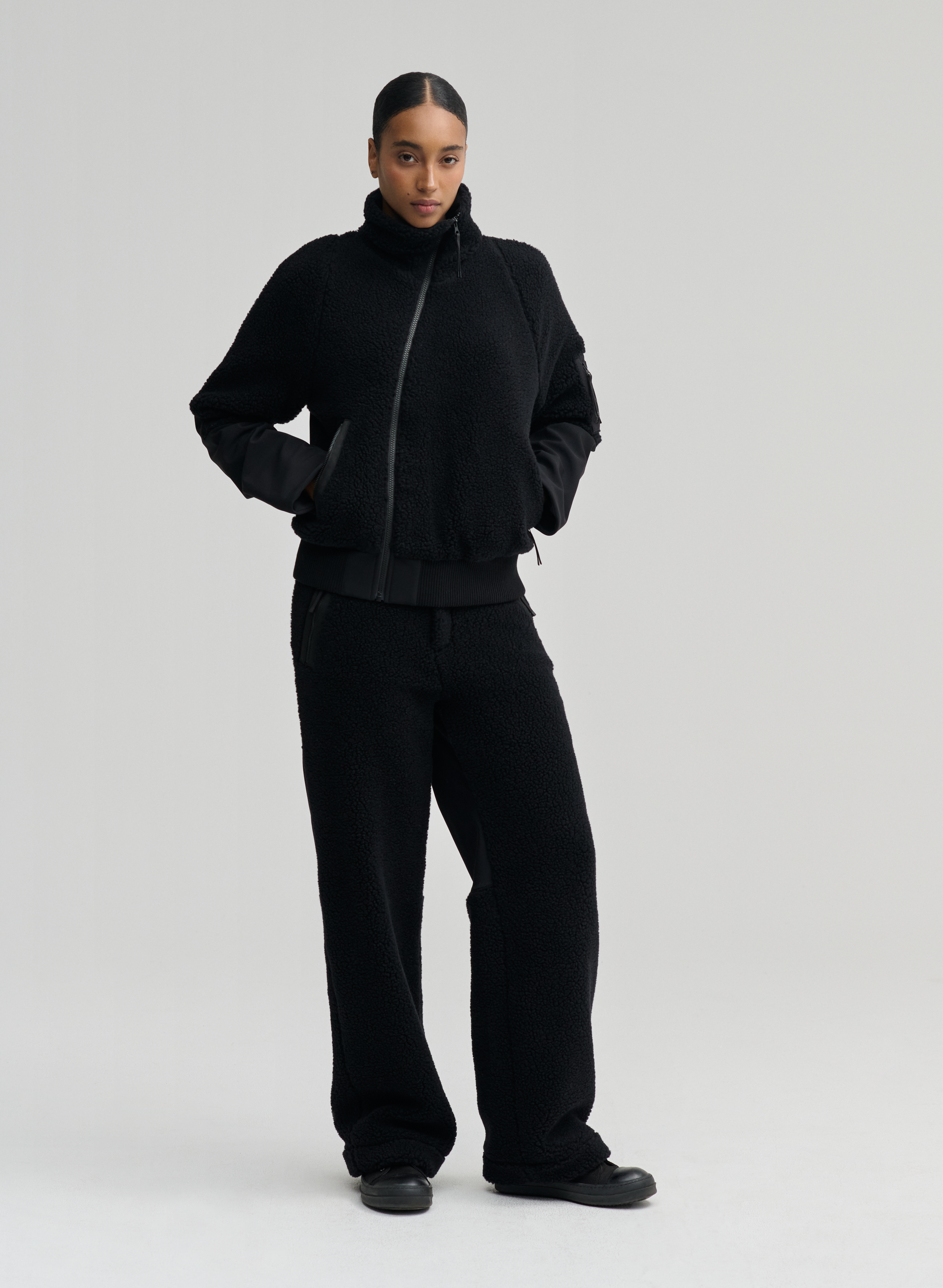 Satellite - Fleece Pants - Black