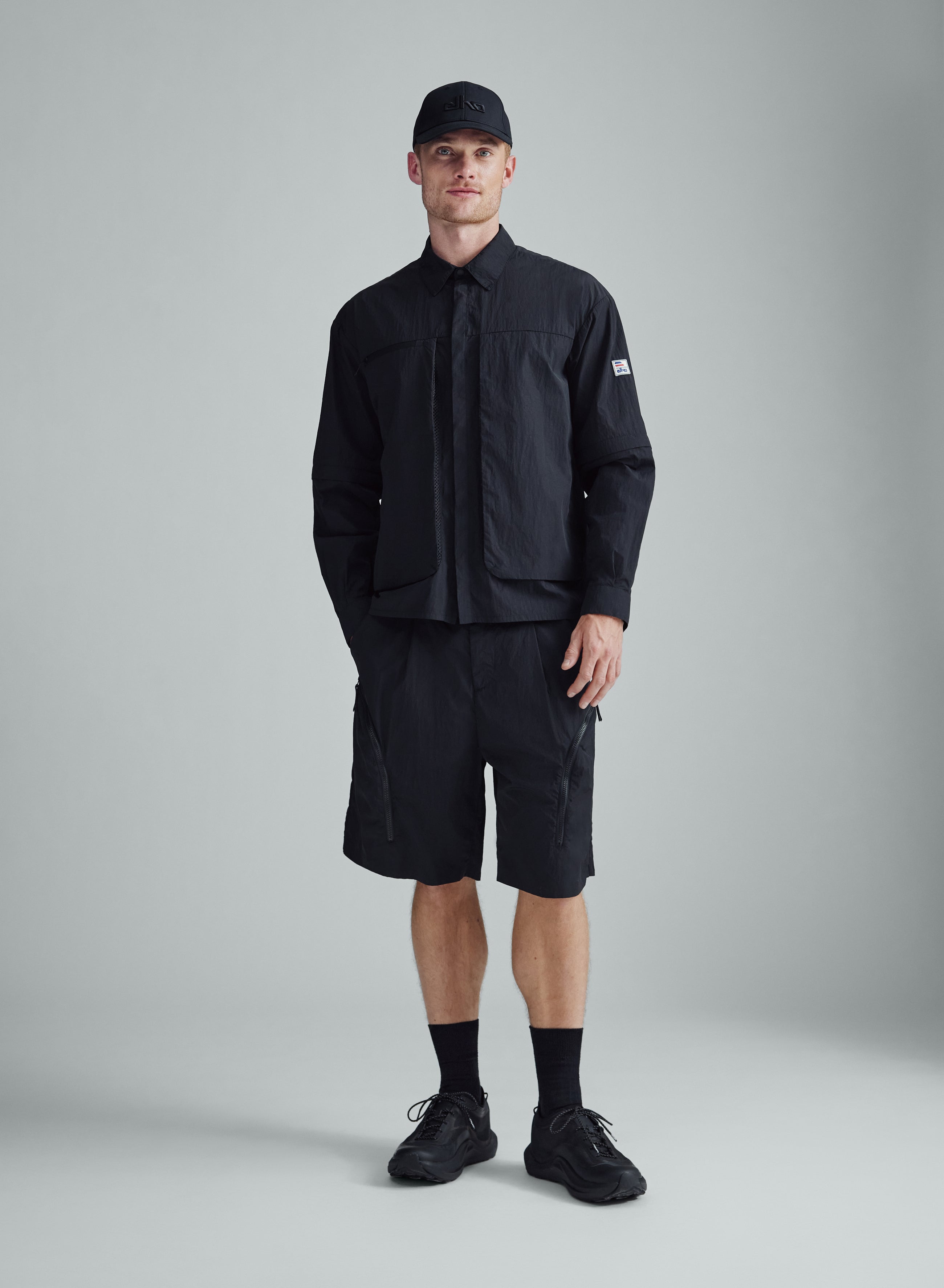 Explore - Active Shirt - Black