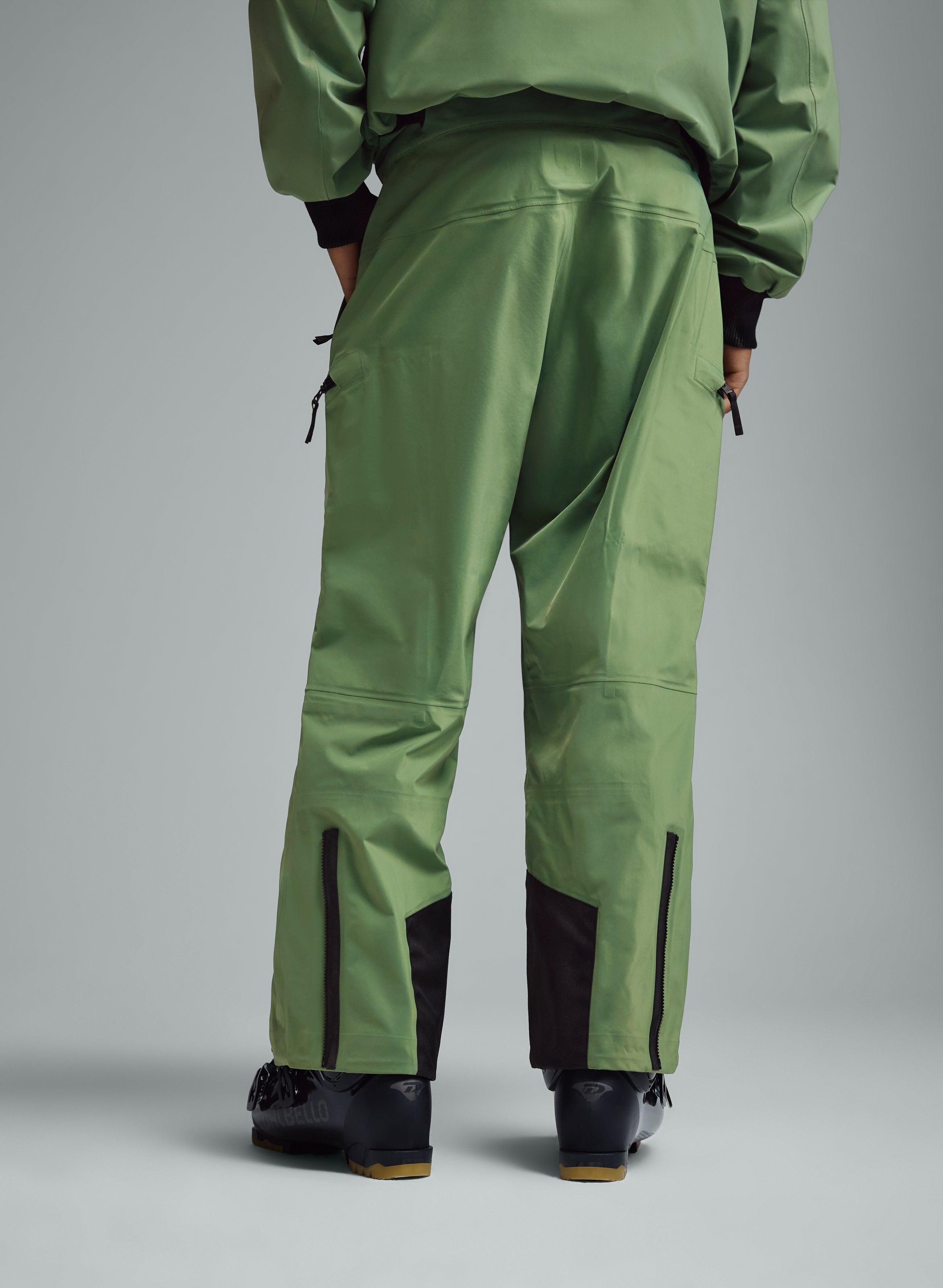 Boom Shell Pants Black by ELHO – Peak Performance Redefined